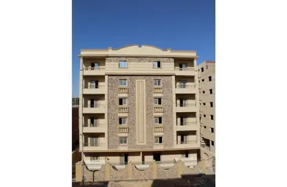 Apartment - 3 Bedrooms - 2 Bathrooms for sale in Bait Alwatan - The 5th Settlement - New Cairo City - Cairo