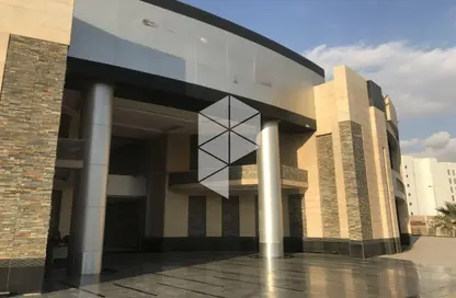 محل تجاري - استوديو - 2 حمامات للايجار في شارع مجمع البنوك - شارع التسعين الجنوبي - التجمع الخامس - مدينة القاهرة الجديدة - القاهرة