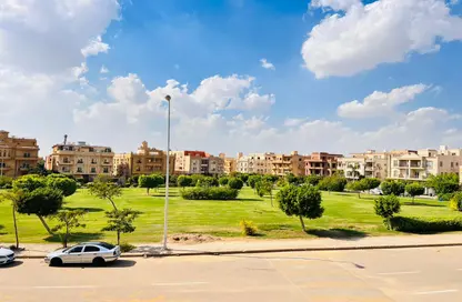 شقة - 3 غرف نوم - 3 حمامات للبيع في البنفسج 10 - البنفسج - مدينة القاهرة الجديدة - القاهرة