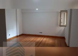 شقة - 2 غرف نوم for للايجار in متفرع من شارع كمال صلاح الدين - سموحة - حي شرق - الاسكندرية