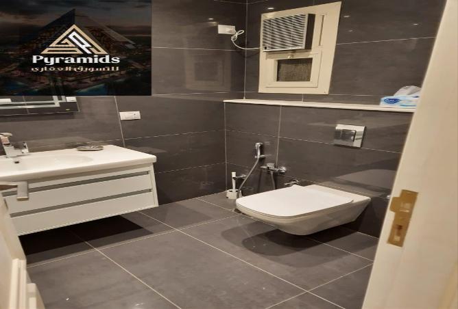 8211989 - Property Image 3