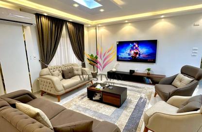 Apartment - 3 Bedrooms - 1 Bathroom for rent in 8th District - Sheikh Zayed City - Giza