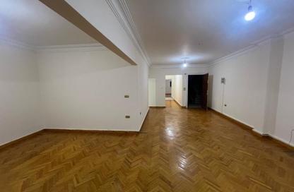 Apartment - 3 Bedrooms - 2 Bathrooms for rent in Hesham Labib St. - 8th Zone - Nasr City - Cairo