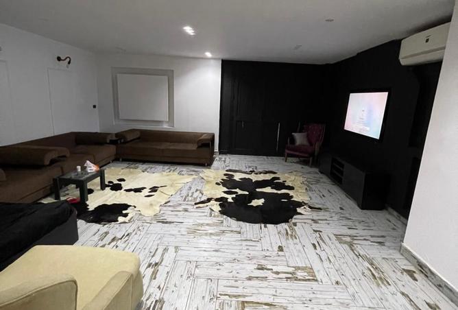 8521890 - Property Image 2