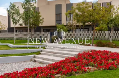 Townhouse - 3 Bedrooms - 4 Bathrooms for sale in Al Burouj Compound - El Shorouk Compounds - Shorouk City - Cairo
