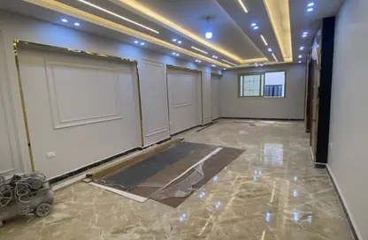 Apartment - 3 Bedrooms - 3 Bathrooms for sale in Al Lebeny Axis - El Mariouteya - Faisal - Hay El Haram - Giza
