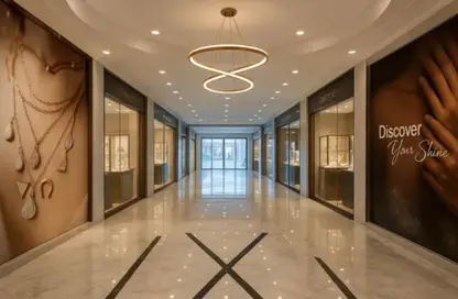 Shop - Studio - 1 Bathroom for sale in Rock Gold Mall - 5th Settlement Compounds - The 5th Settlement - New Cairo City - Cairo