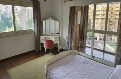 شقة - 3 غرف نوم - 3 حمامات للايجار في شارع البرازيل - الزمالك - القاهرة