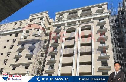 Apartment - 3 Bedrooms - 3 Bathrooms for sale in Al Shohada Square St. - Smouha - Hay Sharq - Alexandria