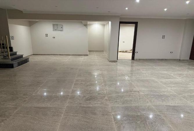 8268601 - Property Image 3