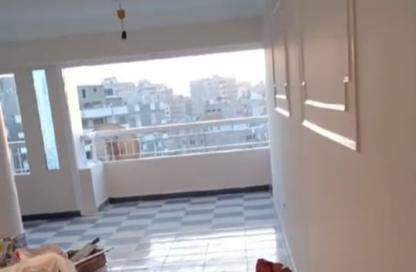 شقة - 3 غرف نوم - 2 حمامات للبيع في شارع حلمي عبد العاطي - المنطقة الثامنة - مدينة نصر - القاهرة