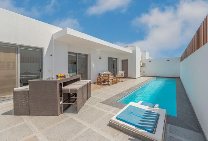 8281430 - Property Image 2