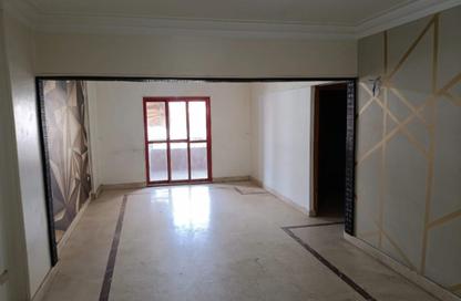 Apartment - 4 Bedrooms - 1 Bathroom for sale in Mohamed Mandour St. - 1st Zone - Nasr City - Cairo
