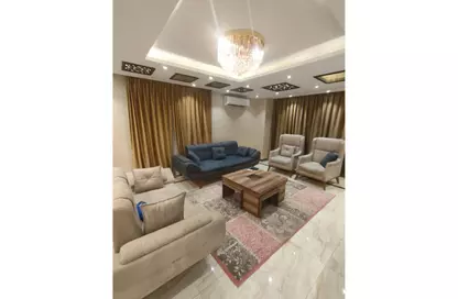 Apartment - 3 Bedrooms - 3 Bathrooms for rent in Geziret Al Arab St. (El Mohandes Mohamed Hassan Helmy) - Mohandessin - Giza