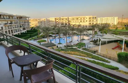 Apartment - 2 Bedrooms - 2 Bathrooms for rent in The Fourteen Golf Residences - Uptown Cairo - Mokattam - Cairo