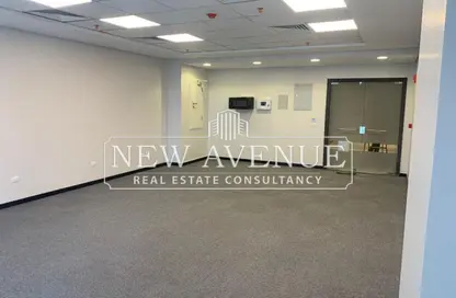 Office Space - Studio - 1 Bathroom for rent in Hyde Park Business District Mall - South Teseen St. - The 5th Settlement - New Cairo City - Cairo