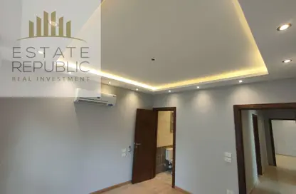 Apartment - 3 Bedrooms - 3 Bathrooms for sale in Mountain View iCity - 5th Settlement Compounds - The 5th Settlement - New Cairo City - Cairo