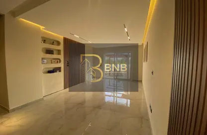 Apartment - 1 Bedroom - 2 Bathrooms for sale in Hyde Park - 5th Settlement Compounds - The 5th Settlement - New Cairo City - Cairo