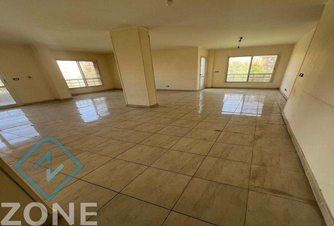 8077587 - Property Image 3