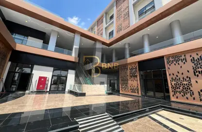 Shop - Studio - 3 Bathrooms for rent in 90 Street - The 5th Settlement - New Cairo City - Cairo