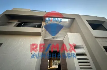 Villa - 5 Bedrooms - 6 Bathrooms for sale in The Crown - Cairo Alexandria Desert Road - 6 October City - Giza