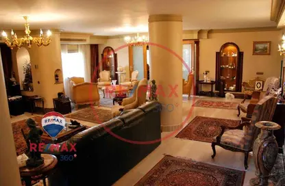 دوبلكس - 8 غرف نوم - 6 حمامات للبيع في ميدان هليوبوليس - النزهة - القاهرة