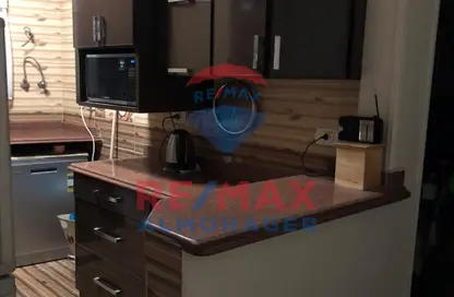 Apartment - 3 Bedrooms - 1 Bathroom for sale in 11th District - Sheikh Zayed City - Giza