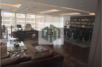 مساحات مكتبية - استوديو - 2 حمامات للبيع في شارع مجمع البنوك - شارع التسعين الجنوبي - التجمع الخامس - مدينة القاهرة الجديدة - القاهرة