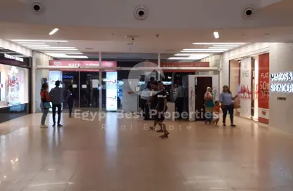 Show Room - Studio - 7+ Bathrooms for sale in Arkan Plaza - 26th of July Corridor - Sheikh Zayed City - Giza