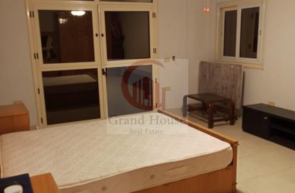 Apartment - 3 Bedrooms - 1 Bathroom for rent in Area D - Ganoob El Acadimia - New Cairo City - Cairo