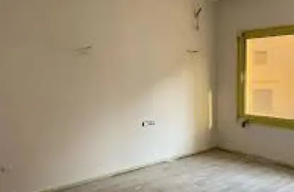 Bulk Sale Unit - Studio - 1 Bathroom for sale in Al Mansoura - Al Daqahlya