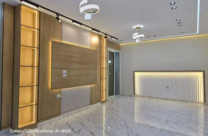 شقة - 3 غرف نوم - 2 حمامات للبيع في البوابة الرابعة القديمة - حورس - حدائق الاهرام - الجيزة