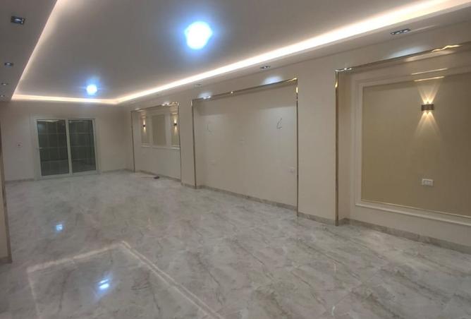 8330721 - Property Image 3