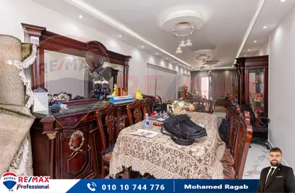 شقة - 3 غرف نوم - 2 حمامات للبيع في ميدان الكورنيش - سبورتنج - حي شرق - الاسكندرية