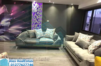 شقة - 2 غرف نوم - 1 حمام للايجار في ميدان سموحة - سموحة - حي شرق - الاسكندرية