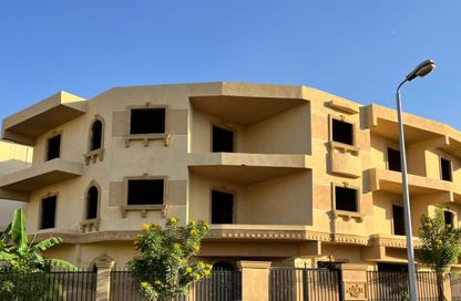 Apartment - 3 Bedrooms - 3 Bathrooms for sale in Al Shouyfat - 5th Settlement Compounds - The 5th Settlement - New Cairo City - Cairo