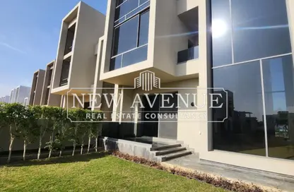Villa - 5 Bedrooms - 5 Bathrooms for sale in The Waterway Villas - Ext North Inves Area - New Cairo City - Cairo