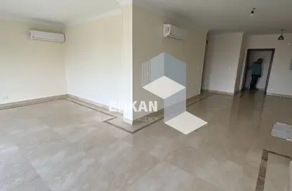 شقة - 3 غرف نوم - 3 حمامات للايجار في ذا كورت ياردز - كمبوندات الشيخ زايد - الشيخ زايد - الجيزة