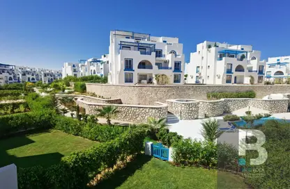Chalet - 2 Bedrooms - 2 Bathrooms for sale in Mountain View - Ras Al Hekma - North Coast