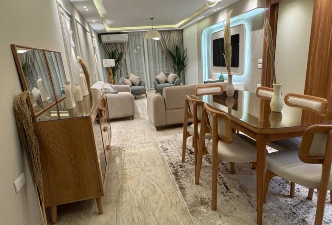 8187433 - Property Image 2