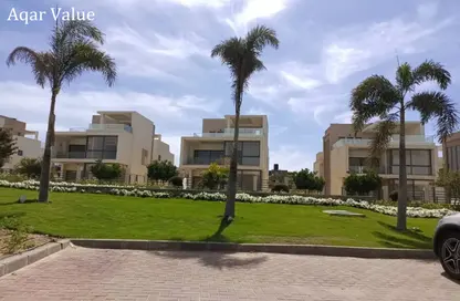 Apartment - 2 Bedrooms - 2 Bathrooms for sale in Moon Residences - Fifth Square - The 5th Settlement - New Cairo City - Cairo