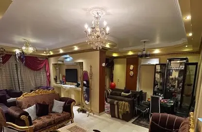 شقة - 3 غرف نوم - 3 حمامات للبيع في شارع سعيد زكريا - حي السفارات - مدينة نصر - القاهرة
