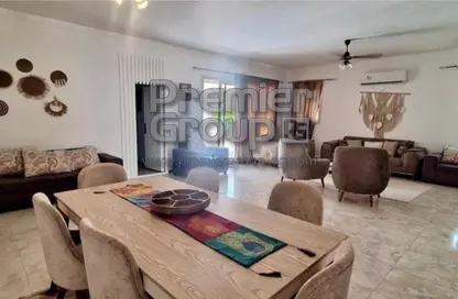 فيلا - 6 غرف نوم - 4 حمامات للبيع في هاسييندا باي - سيدي عبد الرحمن - الساحل الشمالي