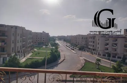 شقة - 3 غرف نوم - 2 حمامات للبيع في المجاورة الثانية - المنطقة الثامنة - مدينة الشروق - القاهرة
