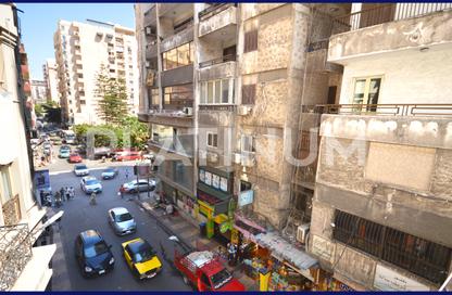 شقة - 3 غرف نوم - 3 حمامات للبيع في شارع مصطفي فهمي - جليم - حي شرق - الاسكندرية