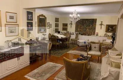 Apartment - 3 Bedrooms - 2 Bathrooms for sale in Al Mansour Mohamed St. - Zamalek - Cairo