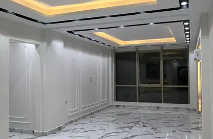 Apartment - 2 Bedrooms - 2 Bathrooms for rent in Galleria Moon Valley - South Investors Area - New Cairo City - Cairo Apartment - 2 Bedrooms - 2 Bathrooms for rent in Galleria Moon Valley - South Investors Area - New Cairo City - Cairo