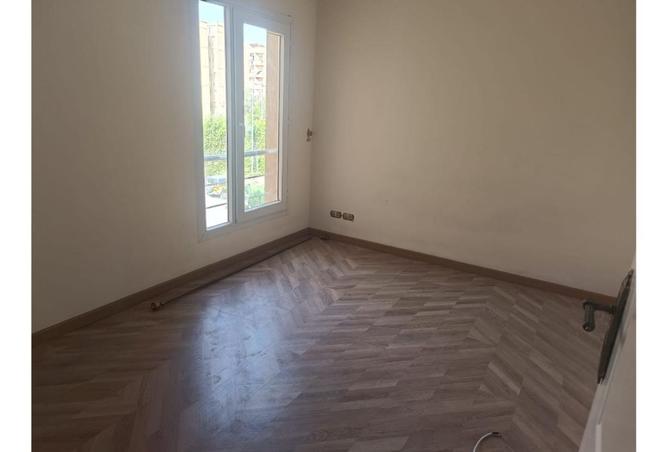 8176853 - Property Image 3