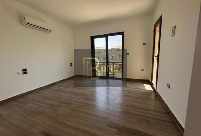 8388810 - Property Image 2