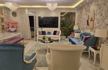 Apartment - 3 Bedrooms - 2 Bathrooms for sale in 2nd Neighborhood - 1st District East - Shorouk City - Cairo